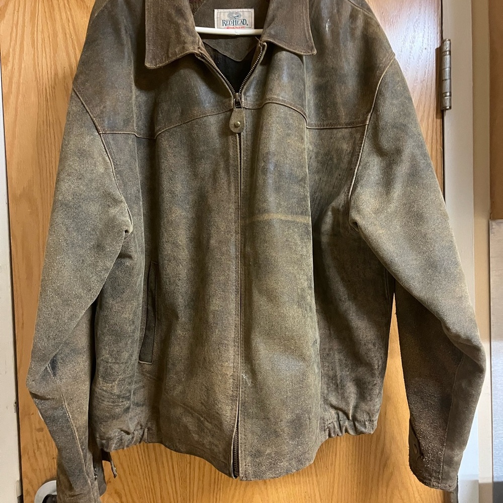 Men’s XL leather jacket in decent shape could use a dry cleaning